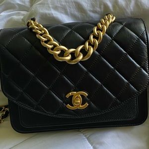 Authentic Chanel Small 19a flap bag in like new condition.